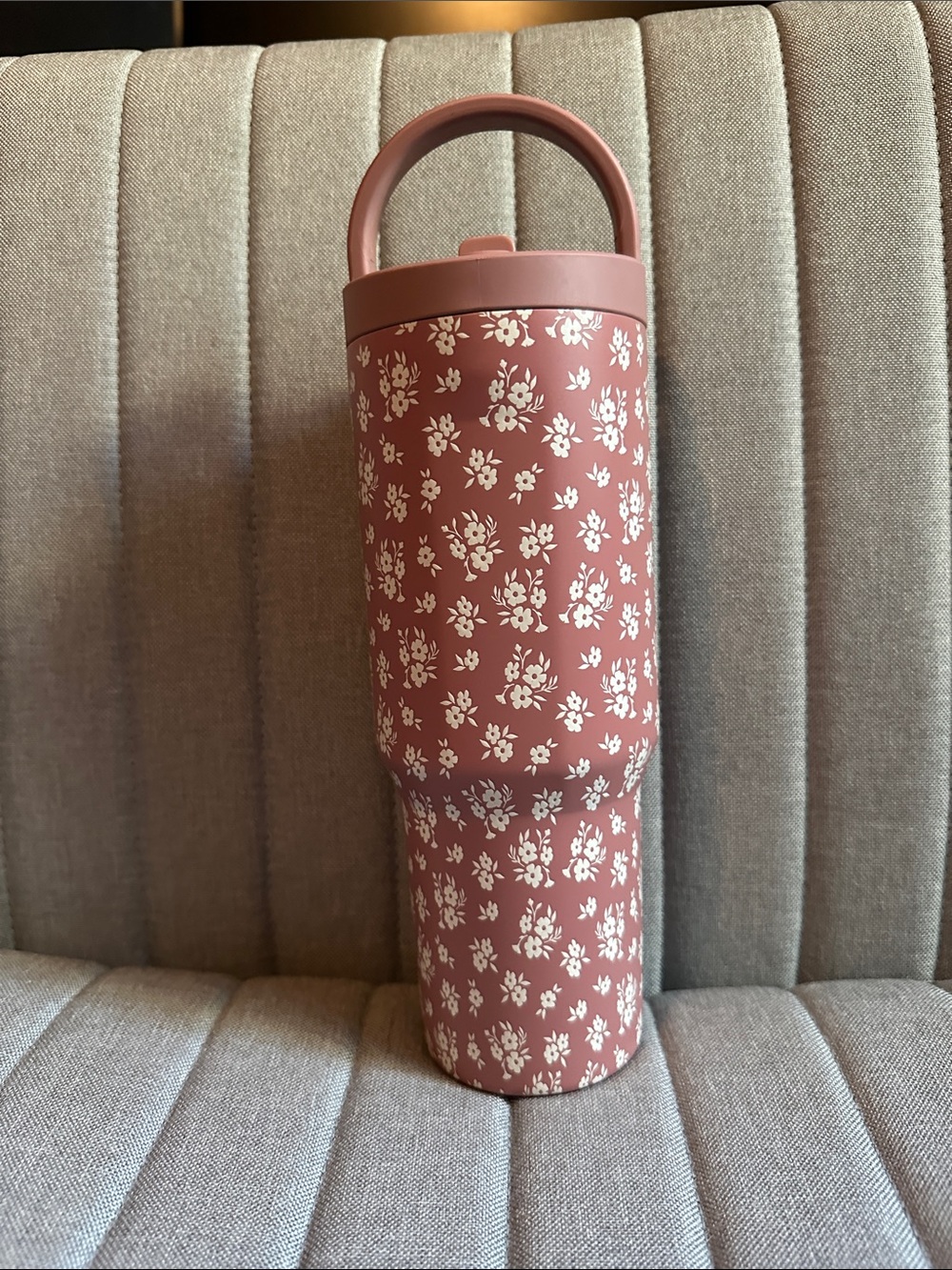 HydroJug Dusty Rose Floral Insulated Bottle